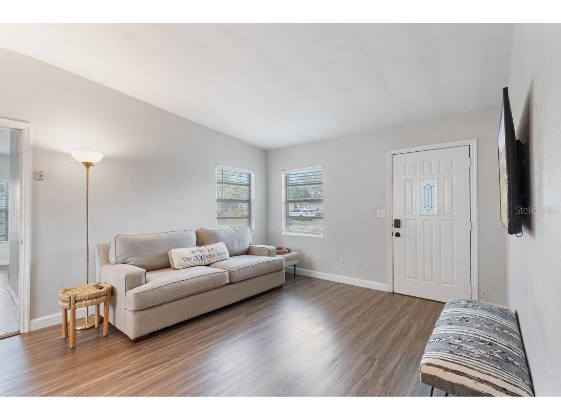 471 E 3rd Street Chuluota FL 32766 O6363524 image4