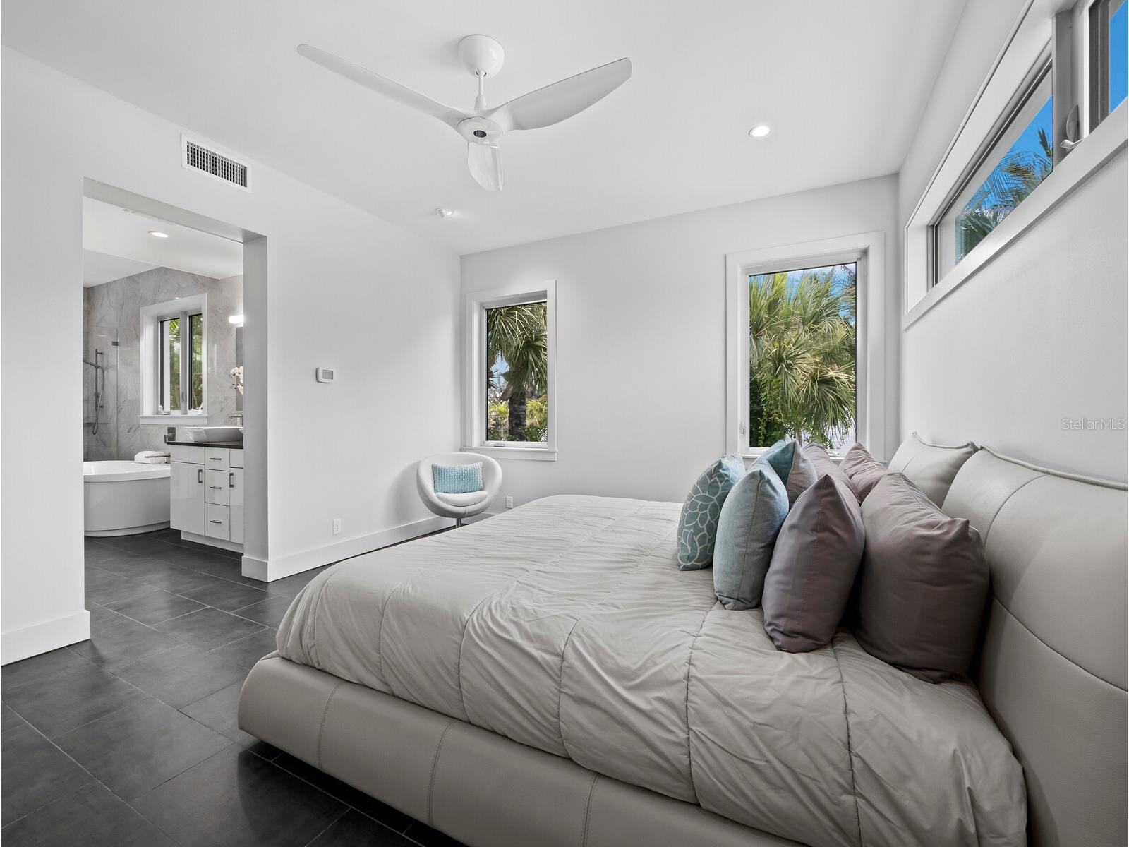 471 Island Circle Sarasota FL 34242 A4698115 image29