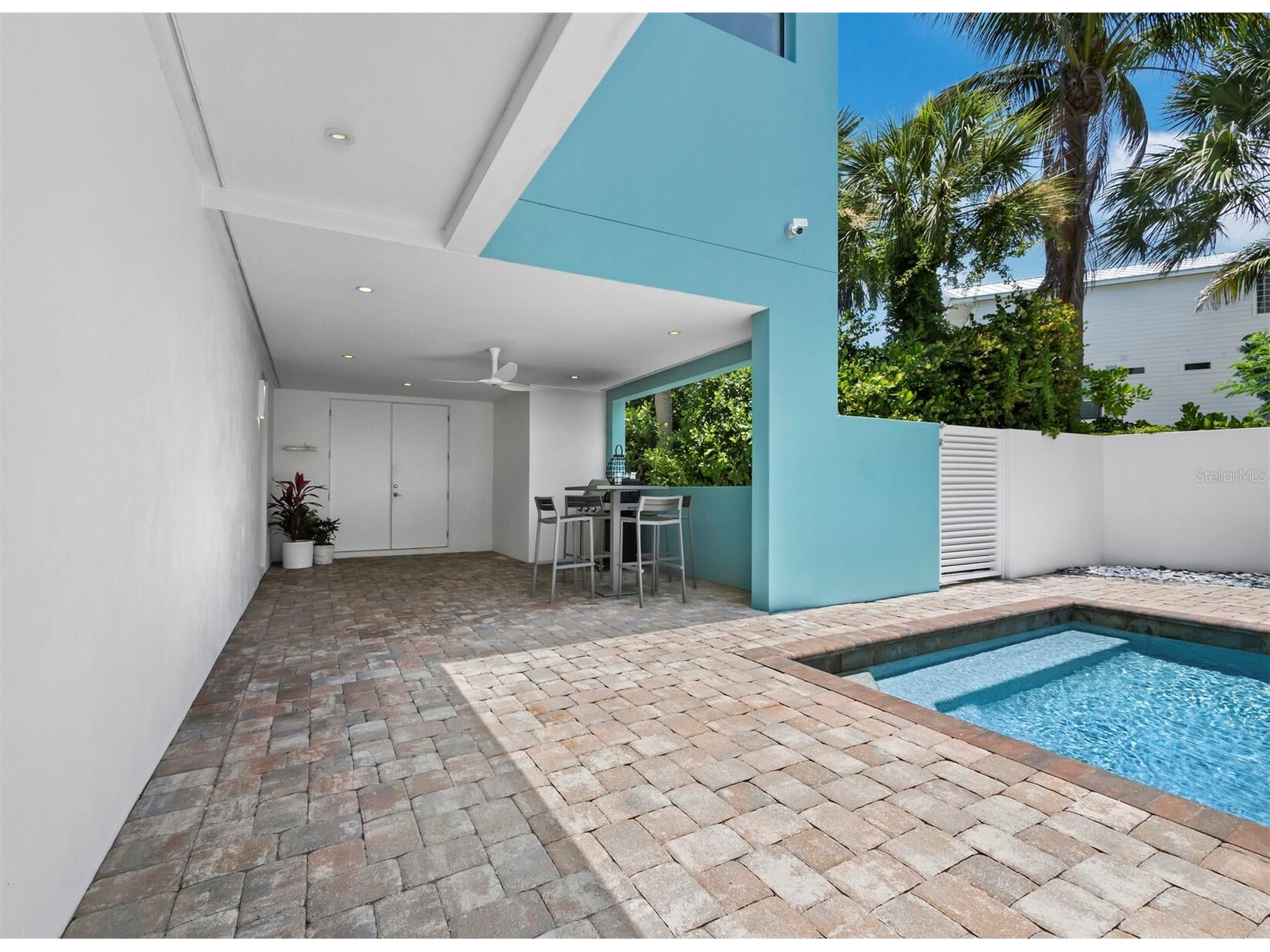 471 Island Circle Sarasota FL 34242 A4698115 image7