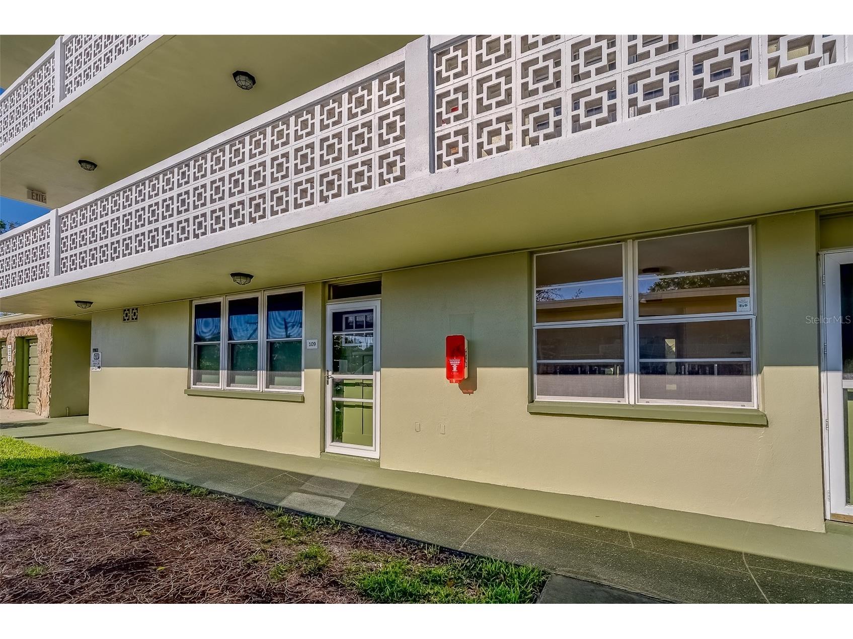 4710 Bay Street NE #109 Saint Petersburg FL 33703 TB8464548 image1