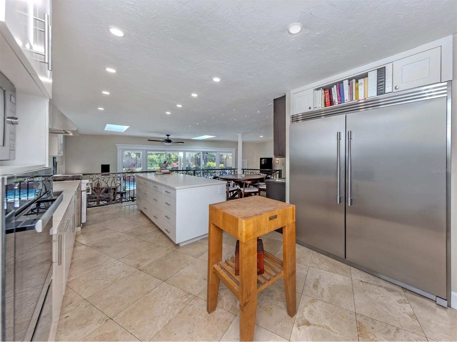 4710 Hidden Forest Lane Sarasota FL 34235 A4684063 image10