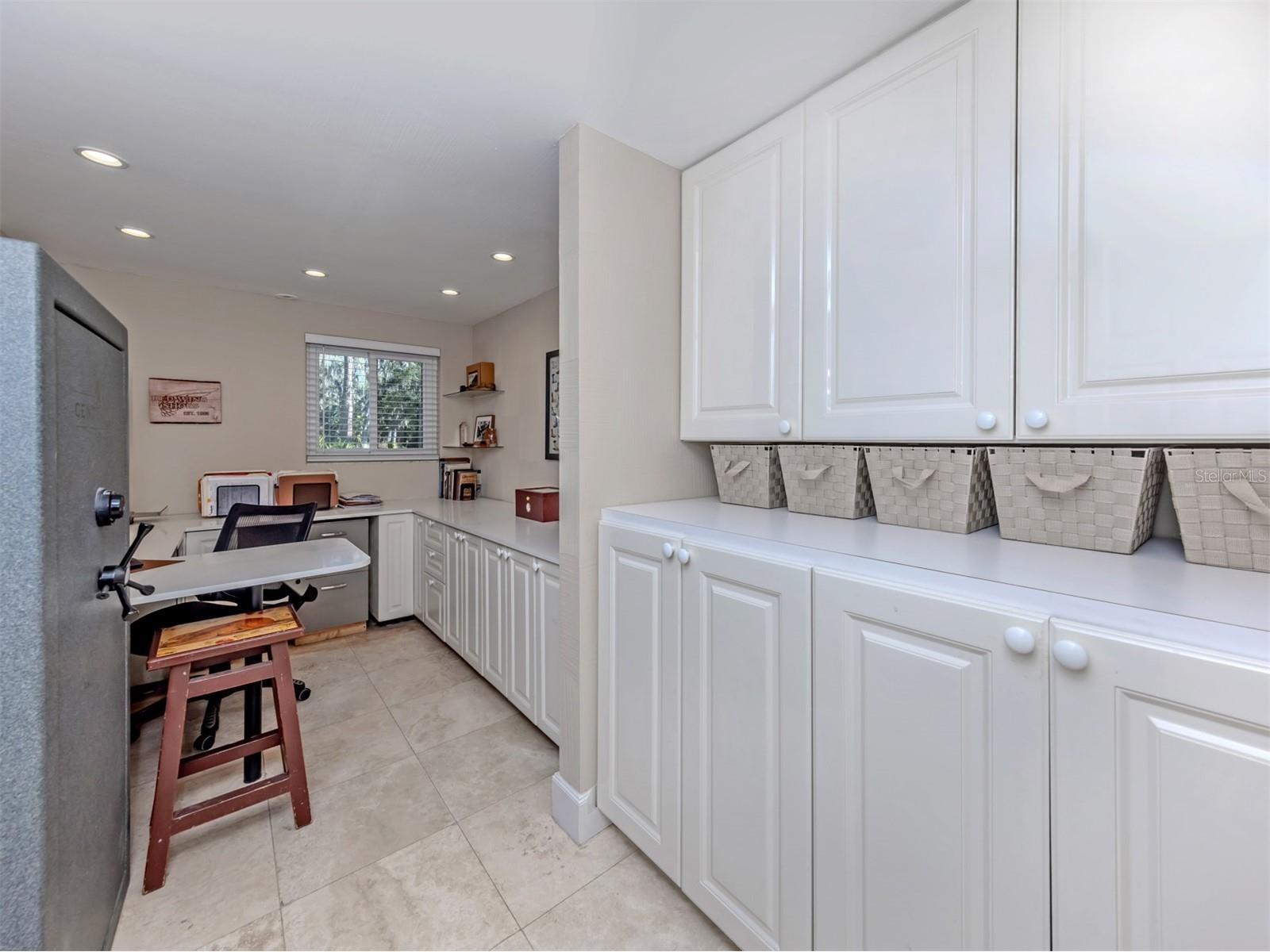 4710 Hidden Forest Lane Sarasota FL 34235 A4684063 image14