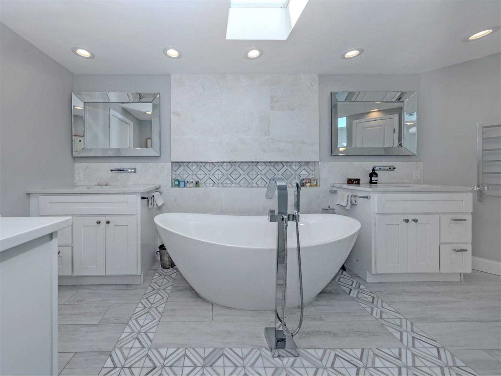 4710 Hidden Forest Lane Sarasota FL 34235 A4684063 image20