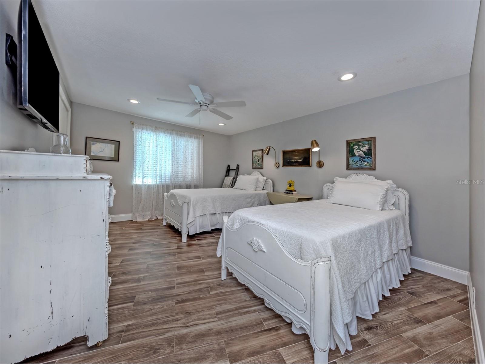 4710 Hidden Forest Lane Sarasota FL 34235 A4684063 image23