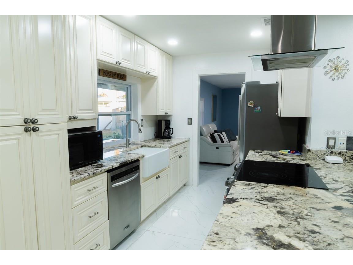 4710 Shale Place Tampa FL 33615 TB8449374 image10