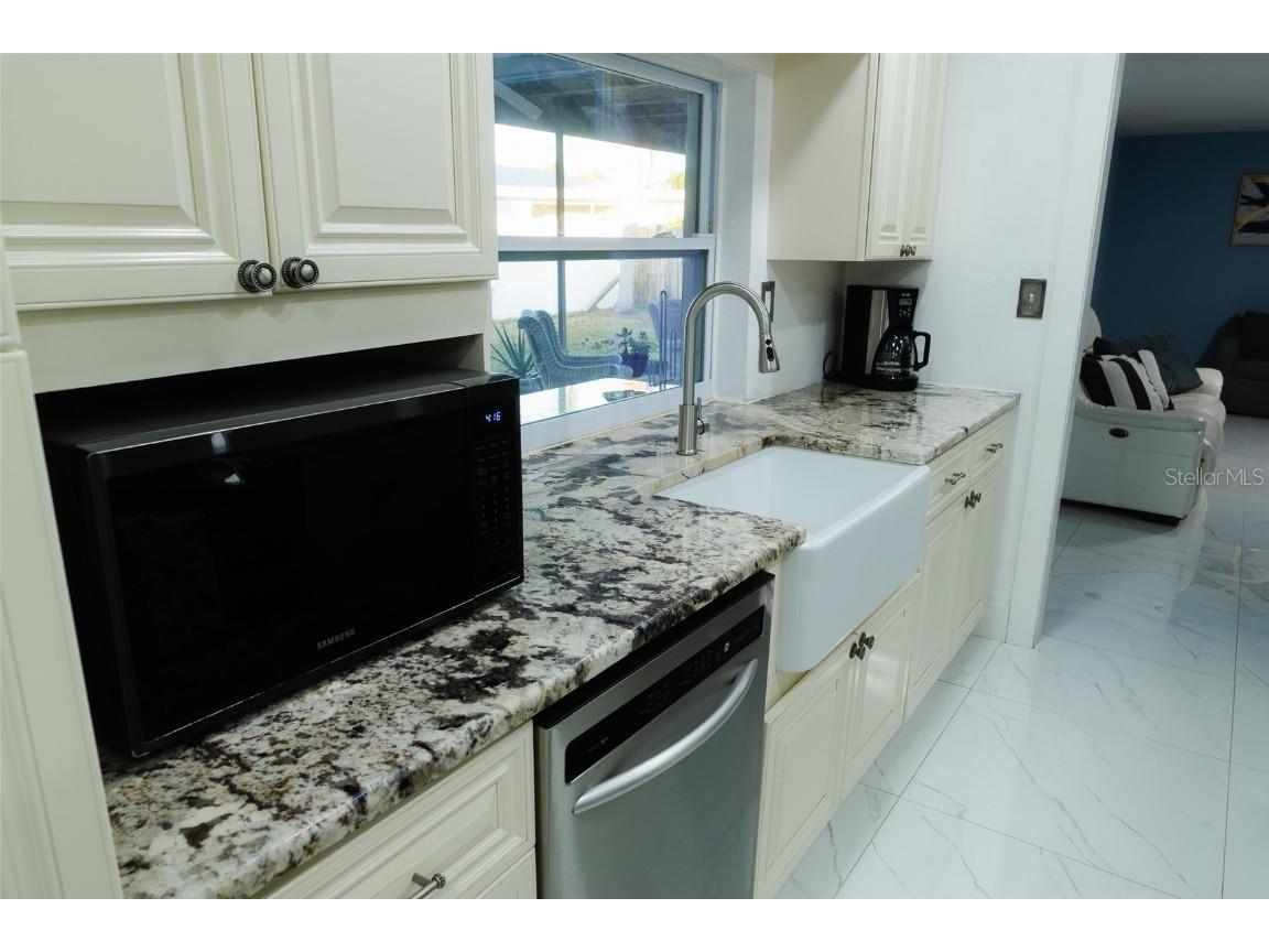 4710 Shale Place Tampa FL 33615 TB8449374 image11