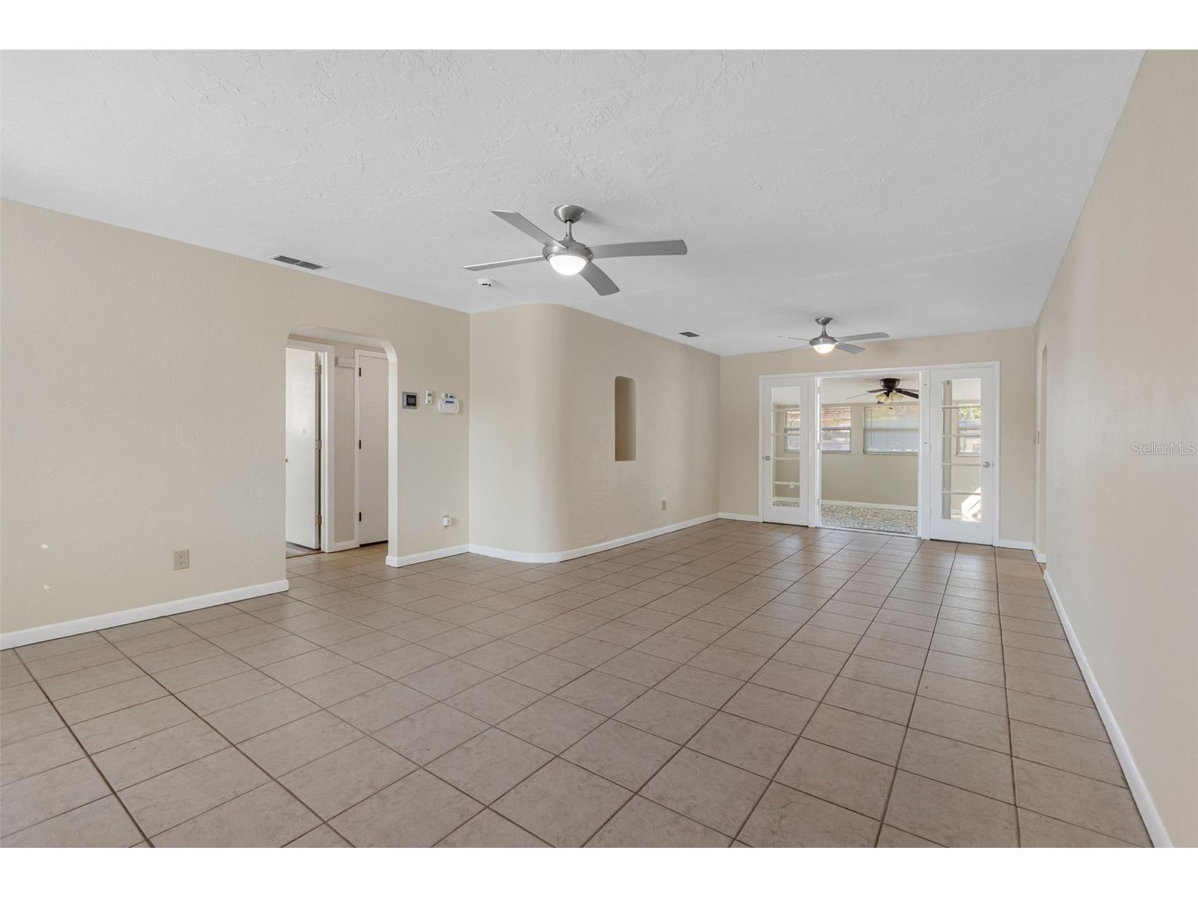 4711 28th Avenue N Saint Petersburg FL 33713 TB8466211 image3