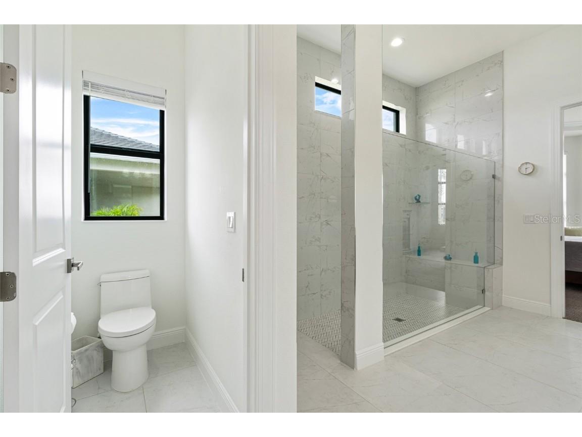 4711 Cedron Court Sarasota FL 34240 A4646513 image29