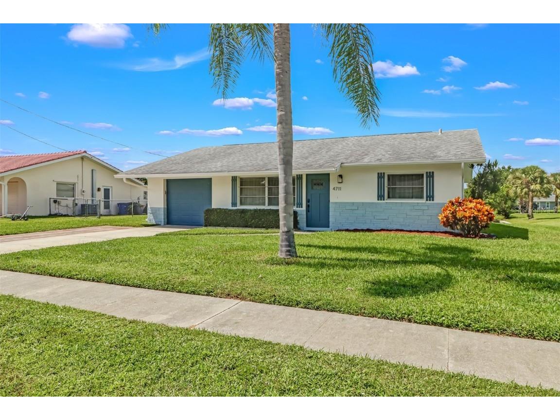 4711 Forest Glen Drive North Fort Myers FL 33903 O6341655 image1