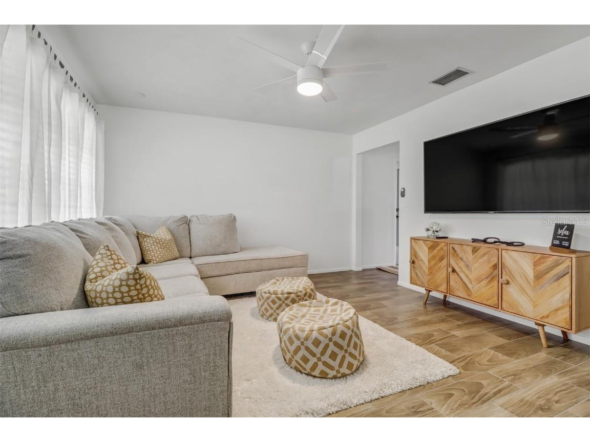 4711 Forest Glen Drive North Fort Myers FL 33903 O6341655 image3