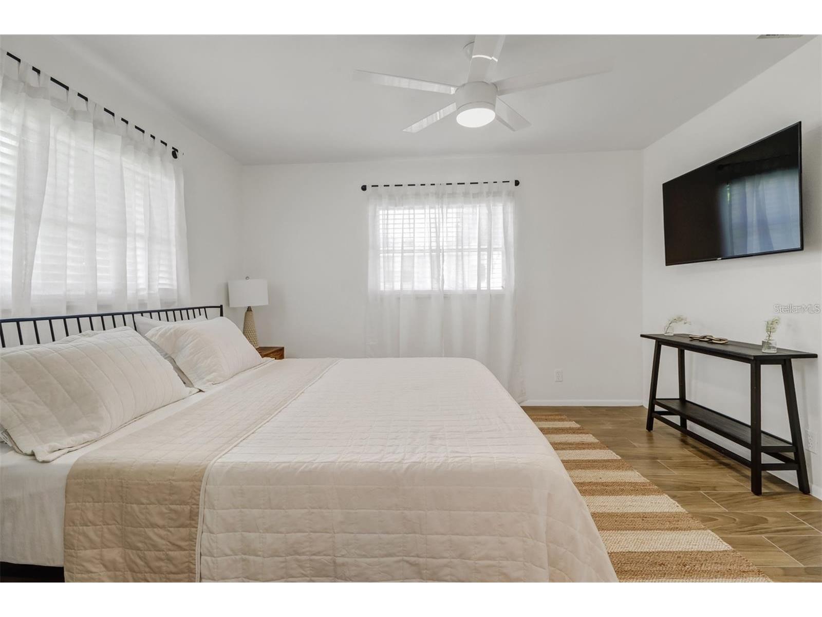 4711 Forest Glen Drive North Fort Myers FL 33903 OM726353 image17