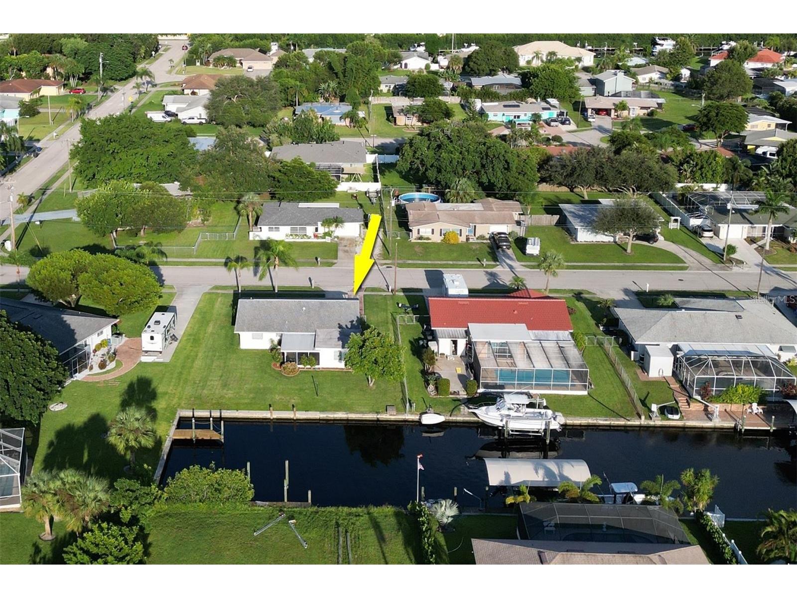 4711 Forest Glen Drive North Fort Myers FL 33903 OM726353 image23
