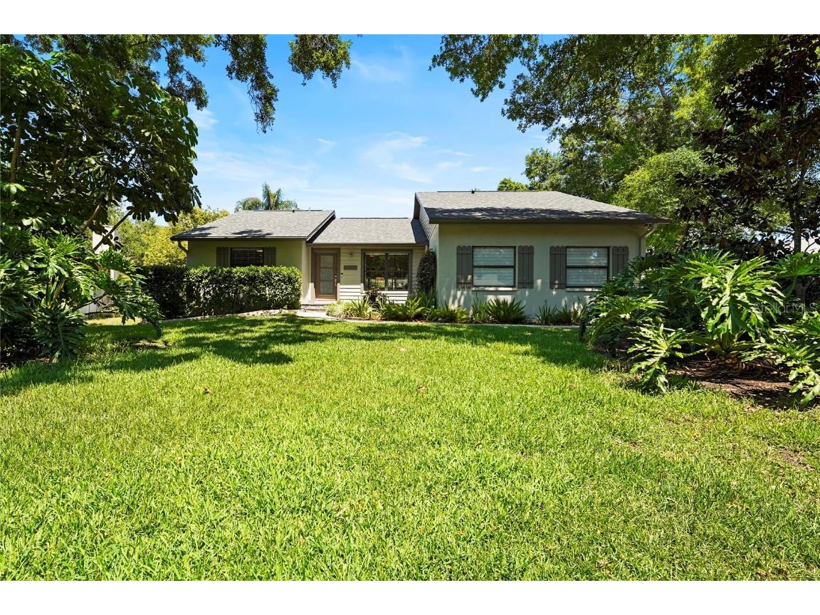 4711 Maid Marian Lane Sarasota FL 34232 A4647225 image1
