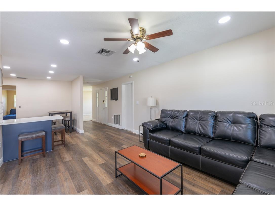 4711 Ridge Point Drive Tampa FL 33624 TB8492271 image4