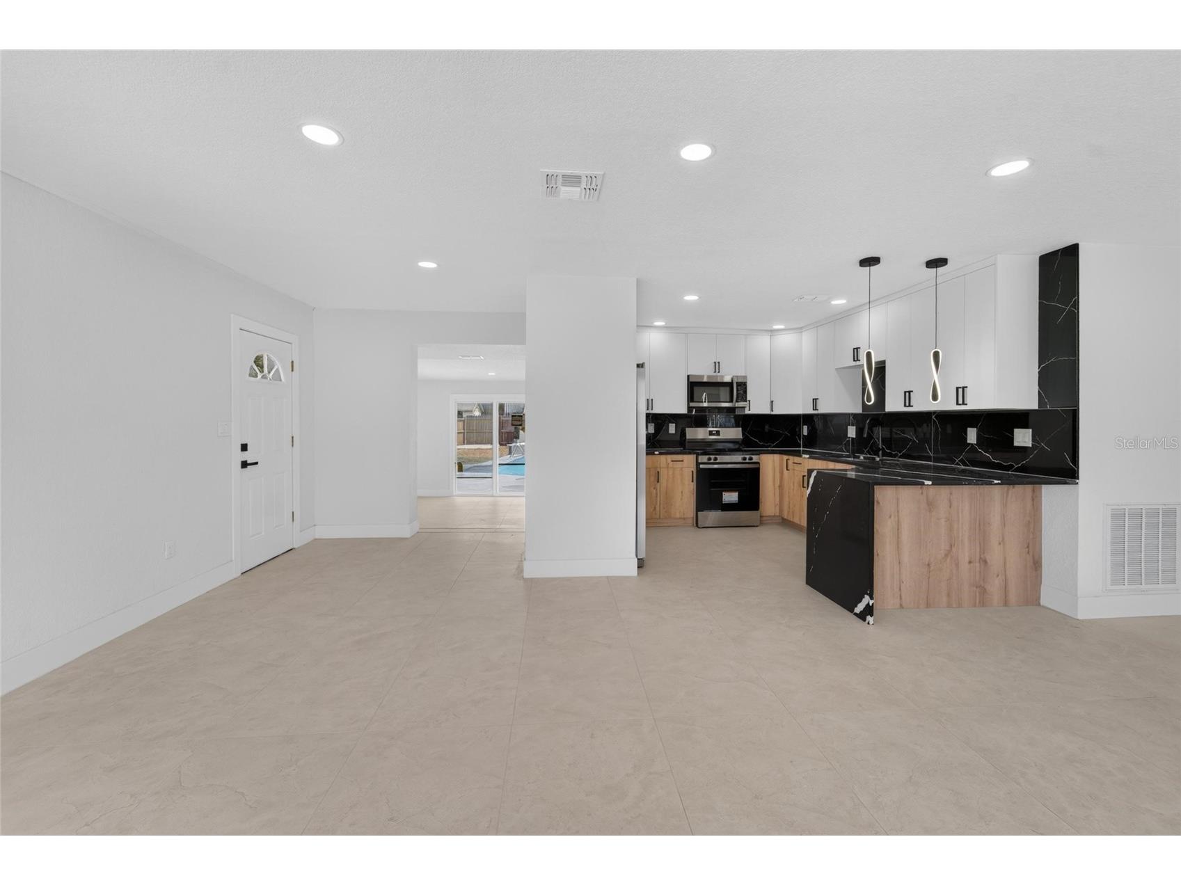 4711 W Lawn Avenue Tampa FL 33611 TB8522165 image15