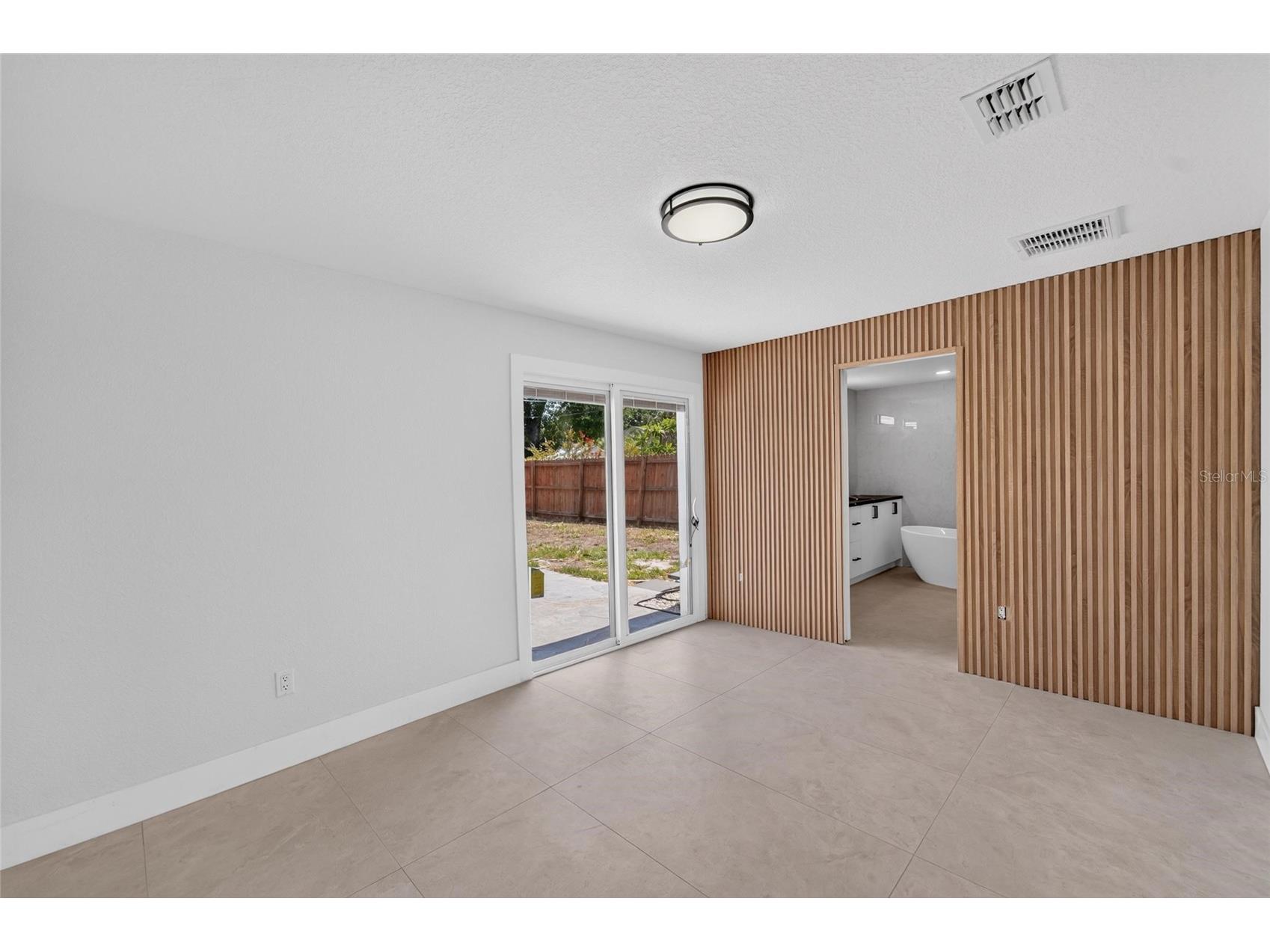 4711 W Lawn Avenue Tampa FL 33611 TB8522165 image26