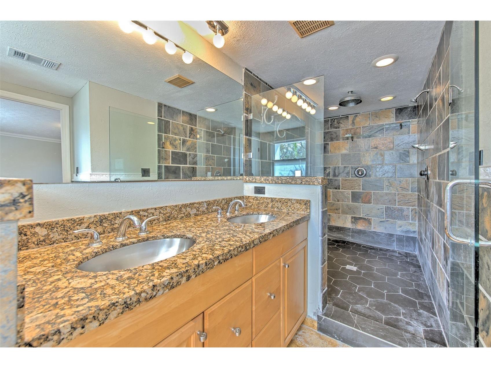 4711 W San Rafael Street Tampa FL 33629 TB8513431 image44