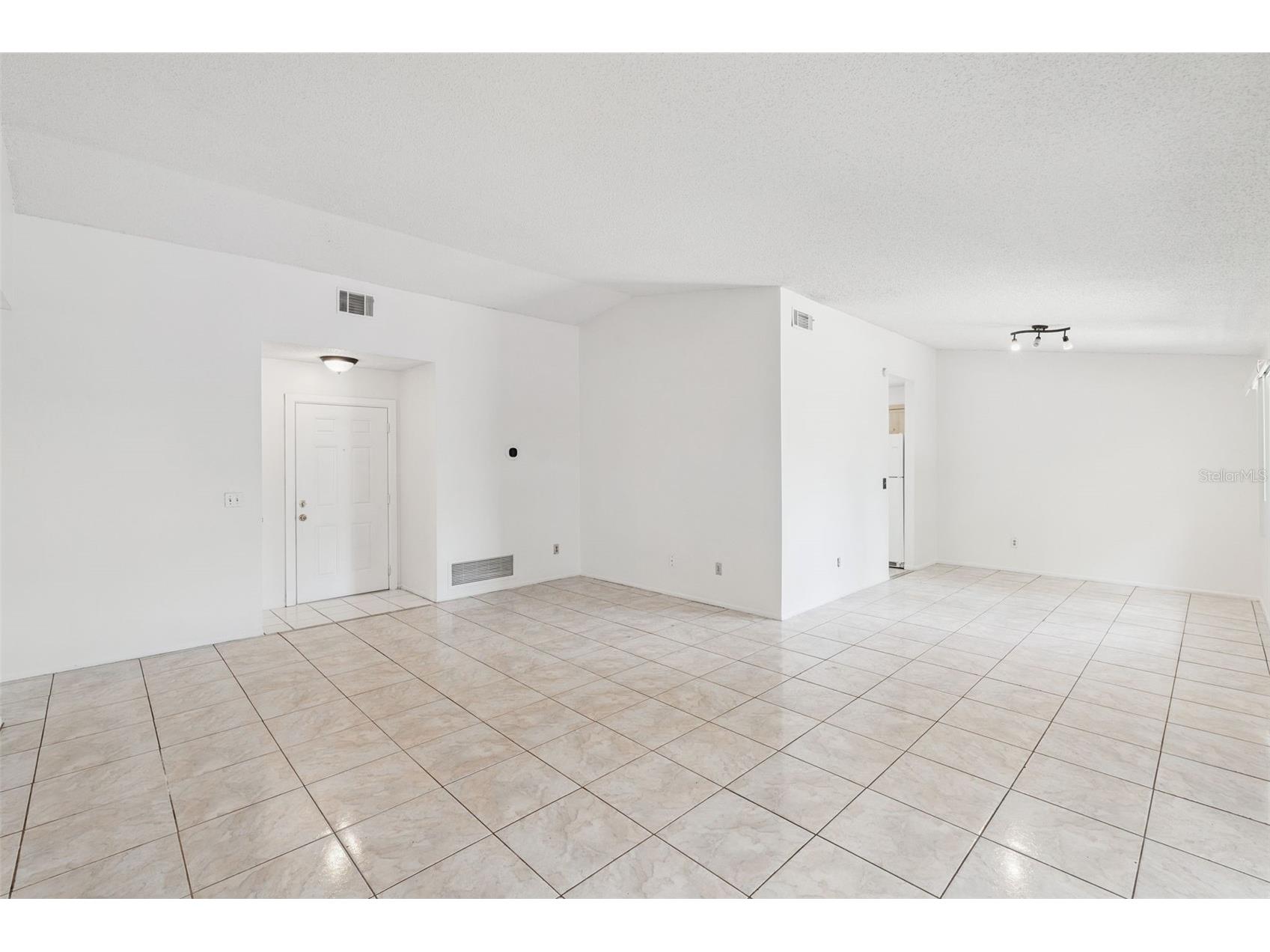 4711 White Willow Lane Orlando FL 32808 O6408931 image8