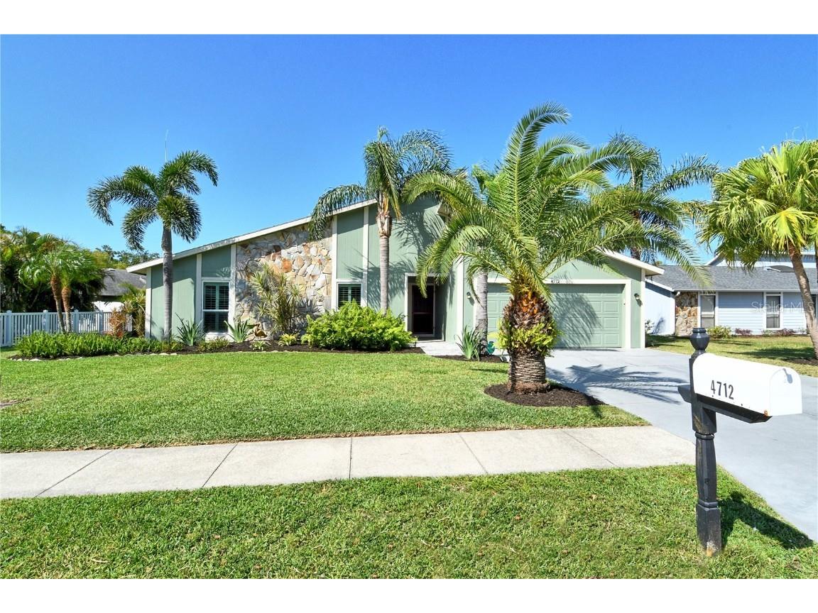 4712 Glenbrooke Drive Sarasota FL 34243 A4641619 image1