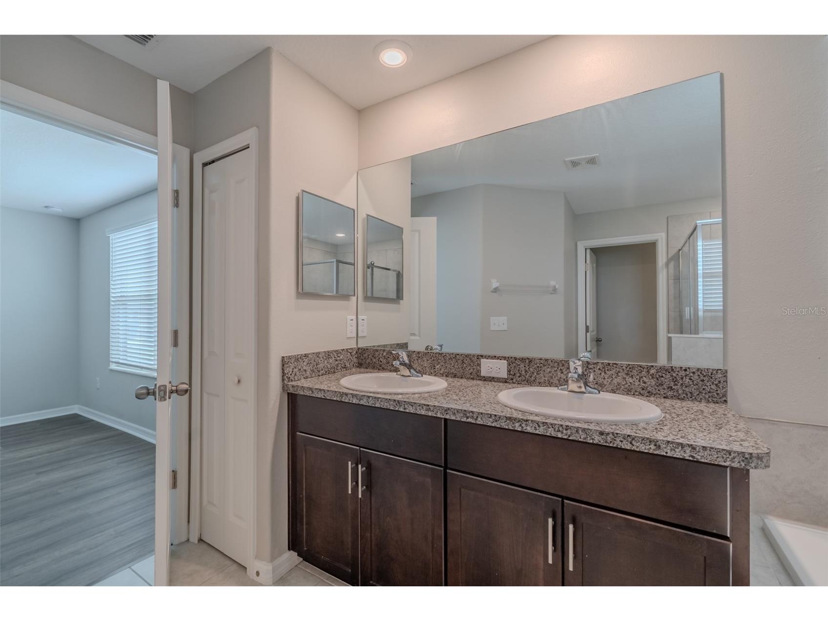 4712 Ron Eddie Tampa FL 33619 TB8501807 image27