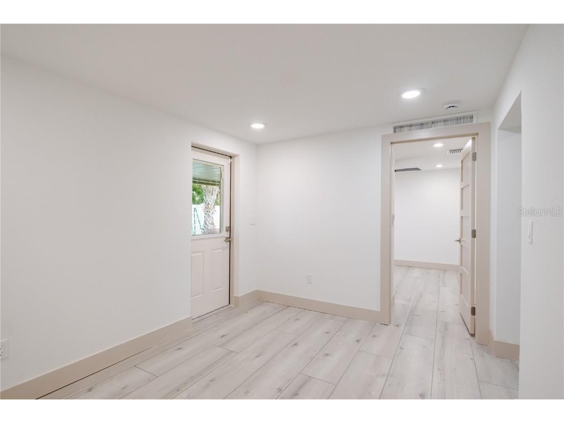 4712 W Bay Avenue Tampa FL 33616 TB8442601 image11