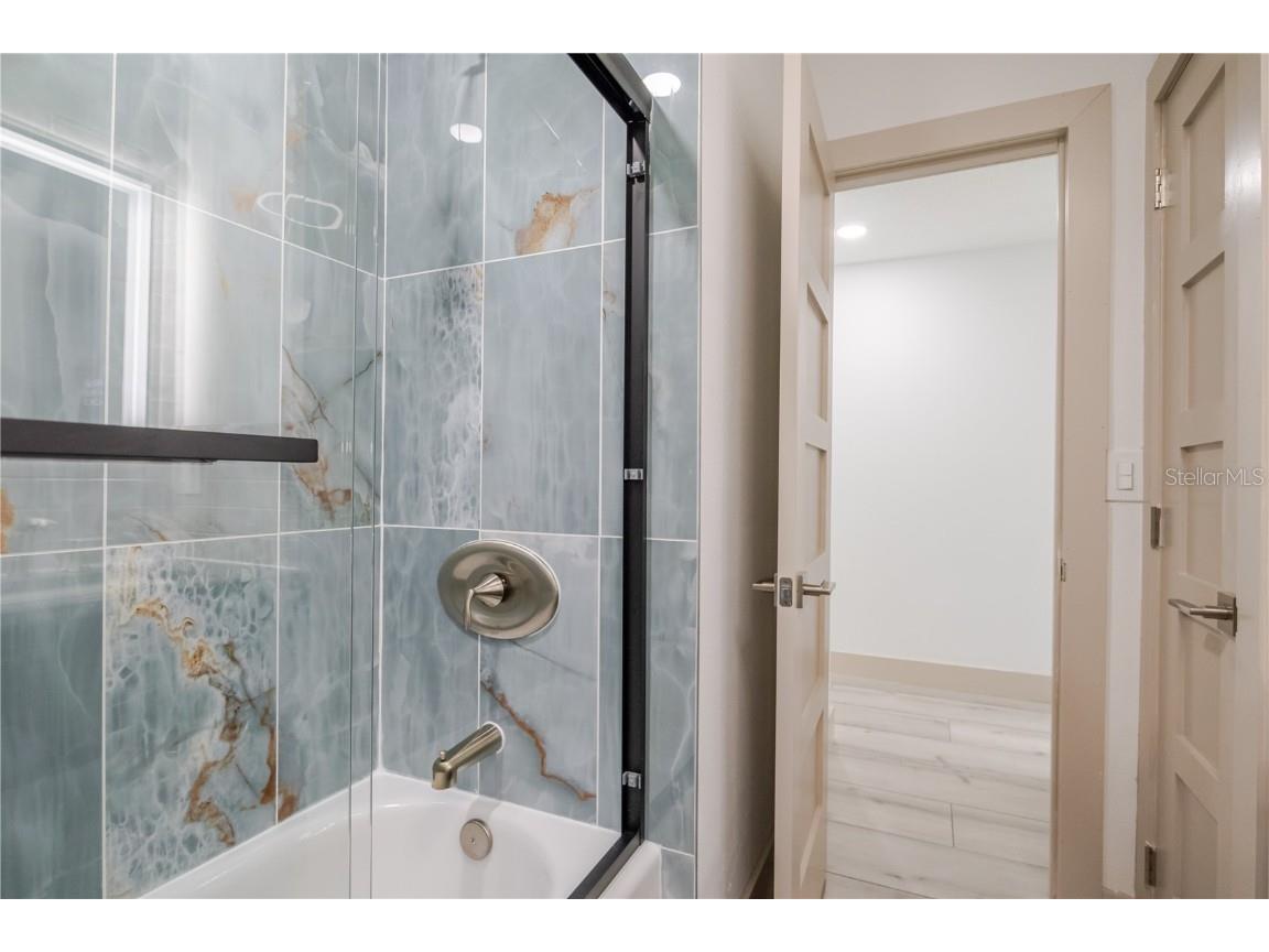 4712 W Bay Avenue Tampa FL 33616 TB8442601 image17