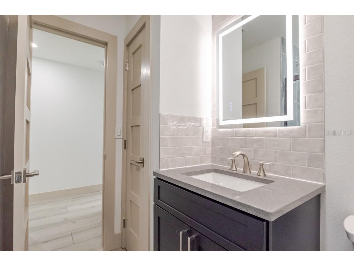 4712 W Bay Avenue Tampa FL 33616 TB8442601 image18