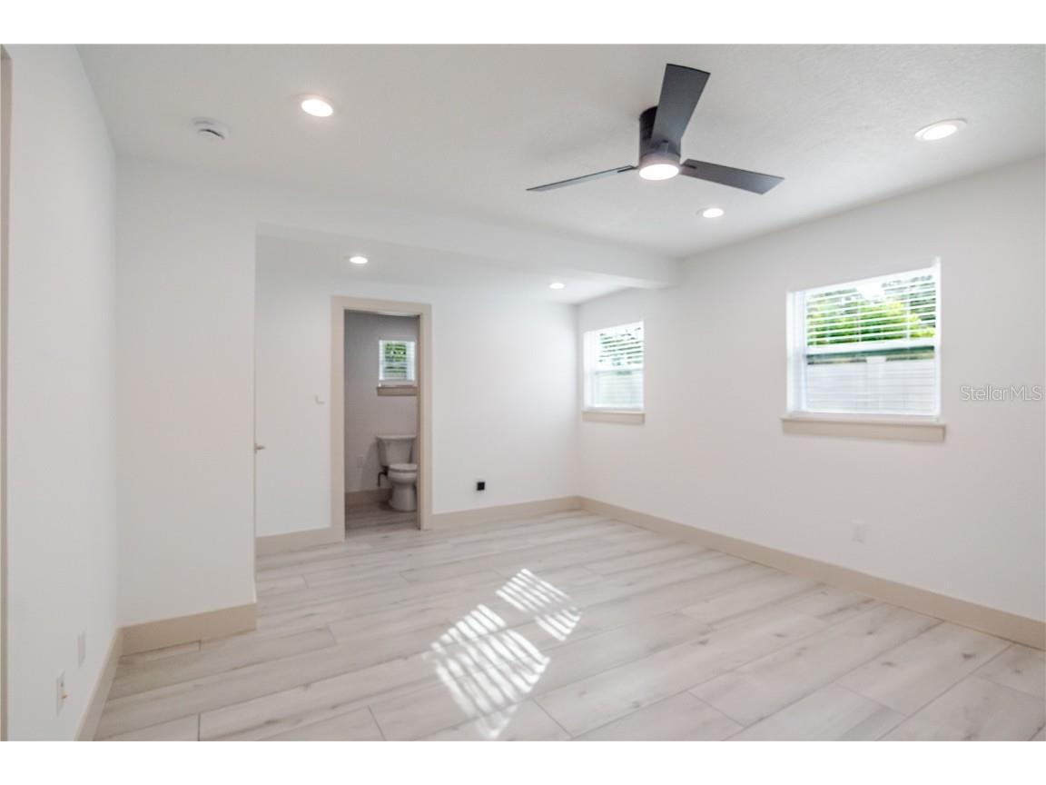 4712 W Bay Avenue Tampa FL 33616 TB8442601 image24