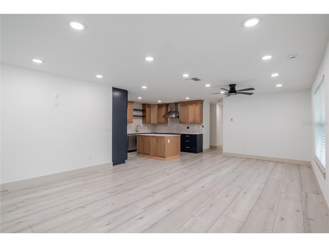 4712 W Bay Avenue Tampa FL 33616 TB8442601 image3