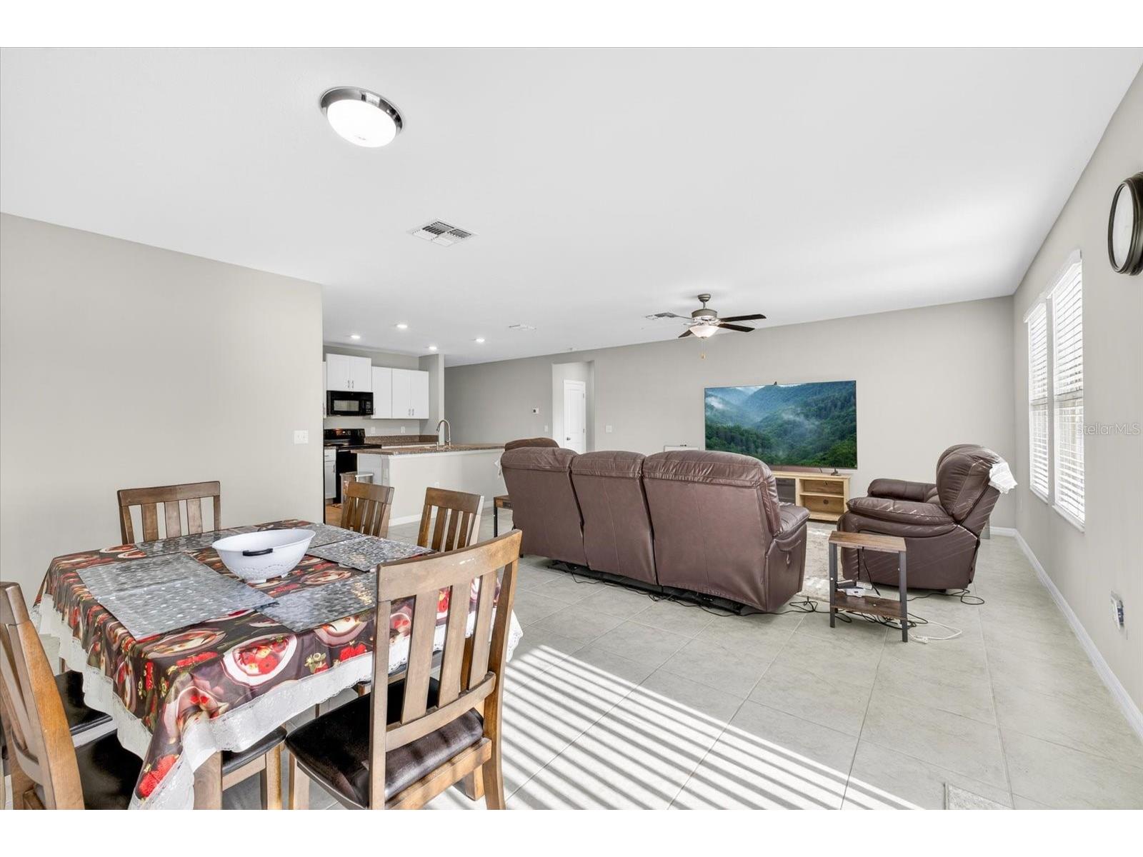 4712 Wild Senna Boulevard Tampa FL 33619 TB8495372 image19