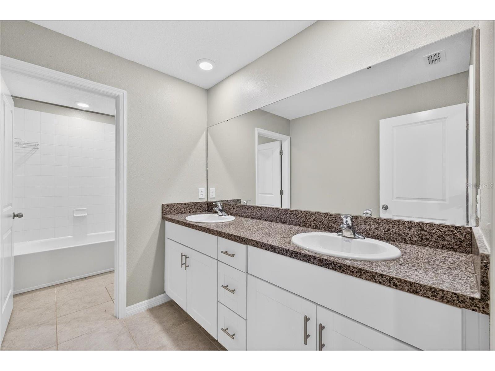 4712 Wild Senna Boulevard Tampa FL 33619 TB8495372 image42