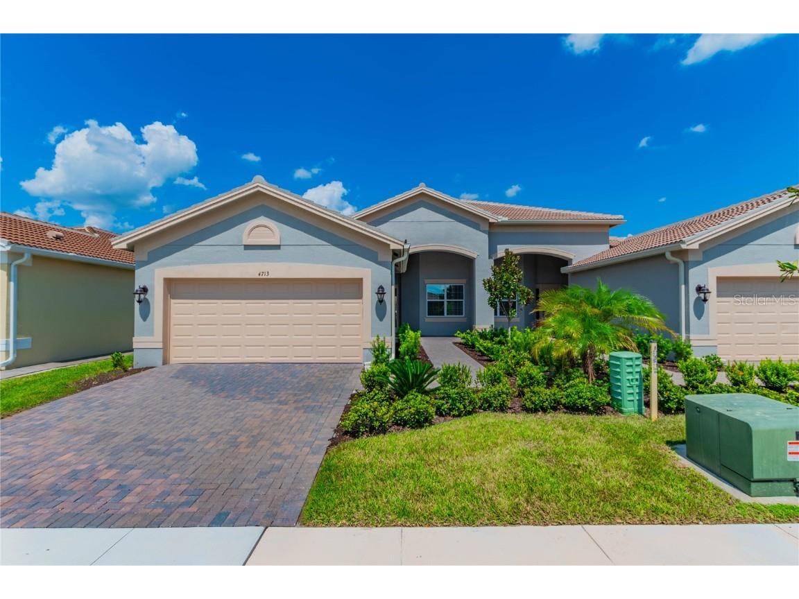 4713 Avila Lakes Drive Wimauma FL 33598 T3459889 image1