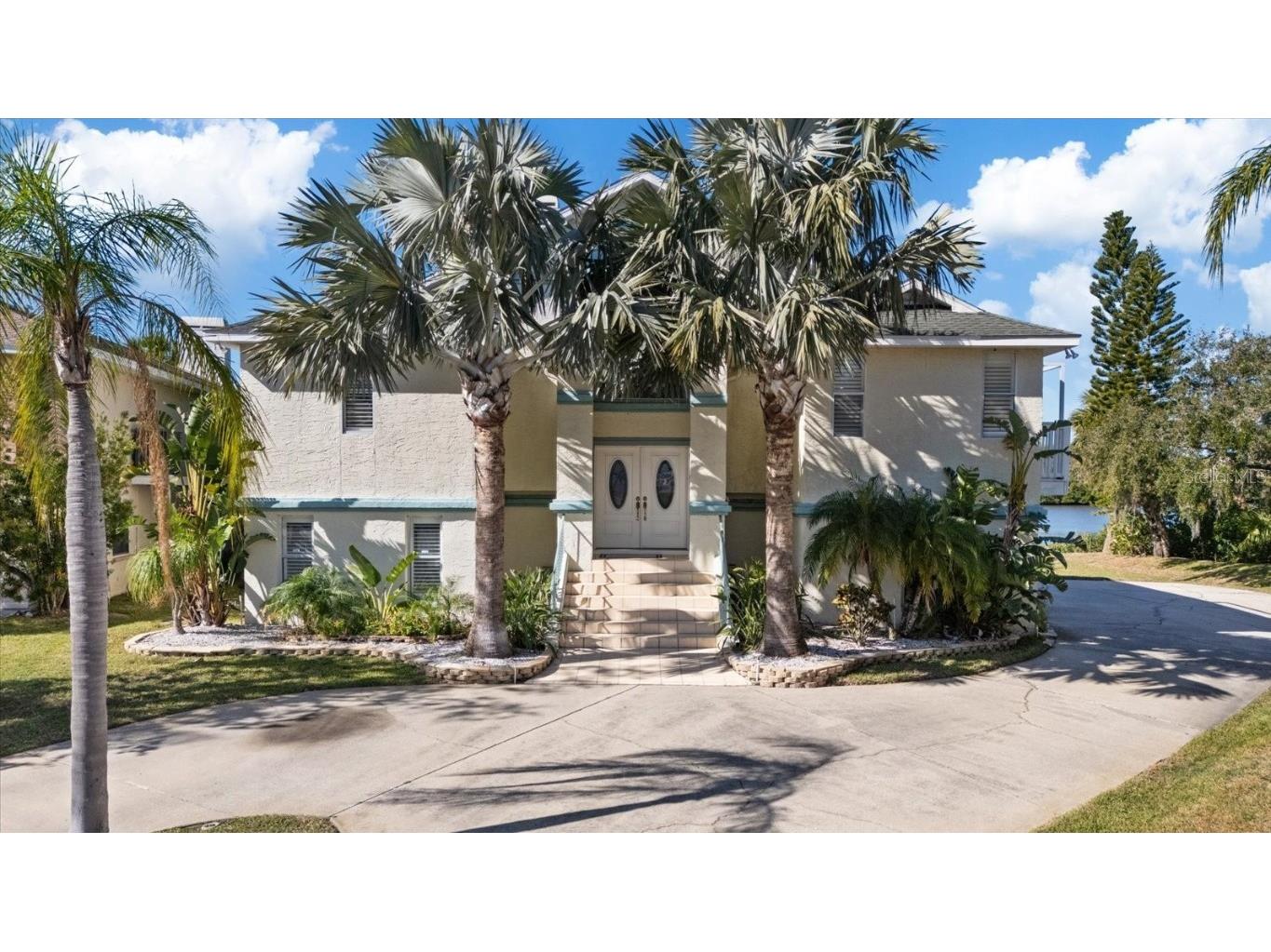 4713 Grandview Avenue New Port Richey FL 34652 - OYSTER BAYOU W7870831 image1