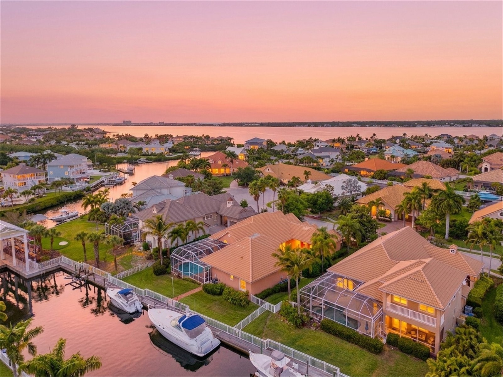 4714 Mainsail Drive Bradenton FL 34208 - MANATEE RIVER A4691203 image1