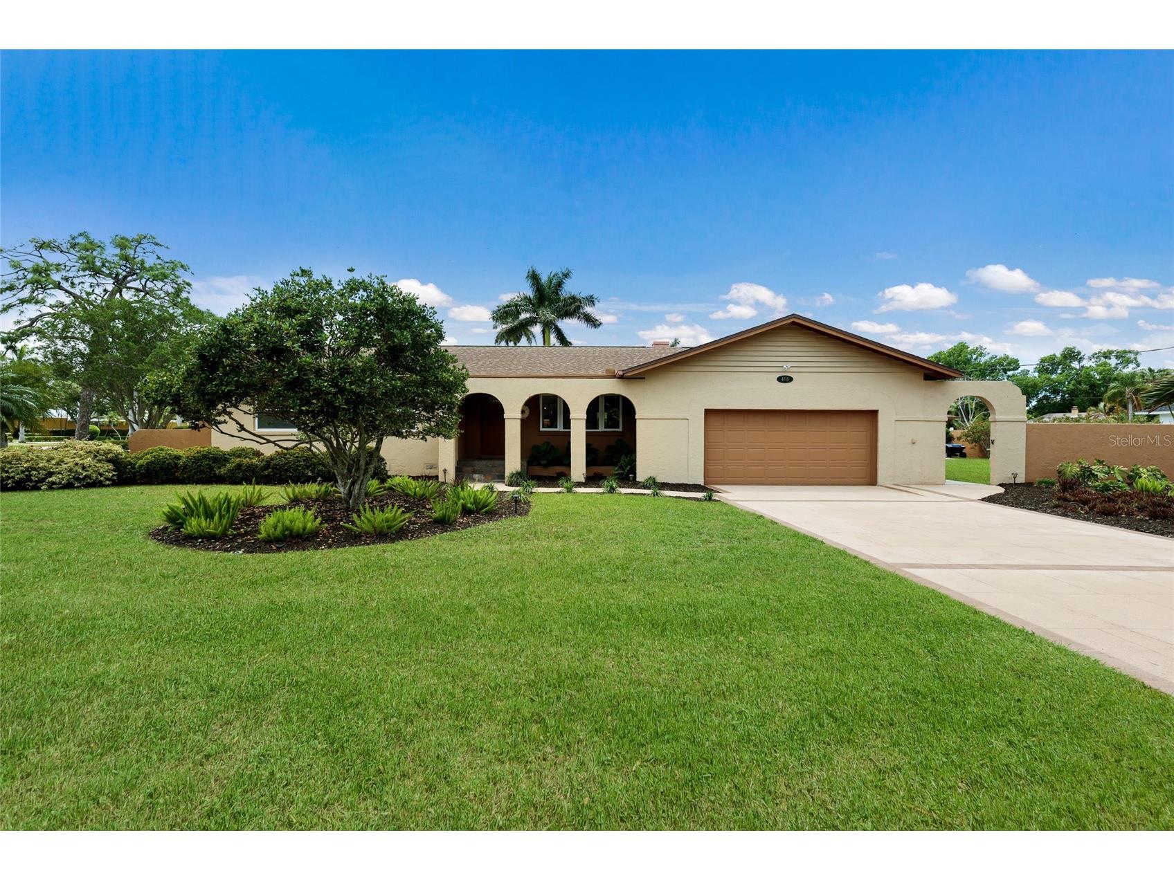 4715 7th Avenue W Bradenton FL 34209 A4682889 image1