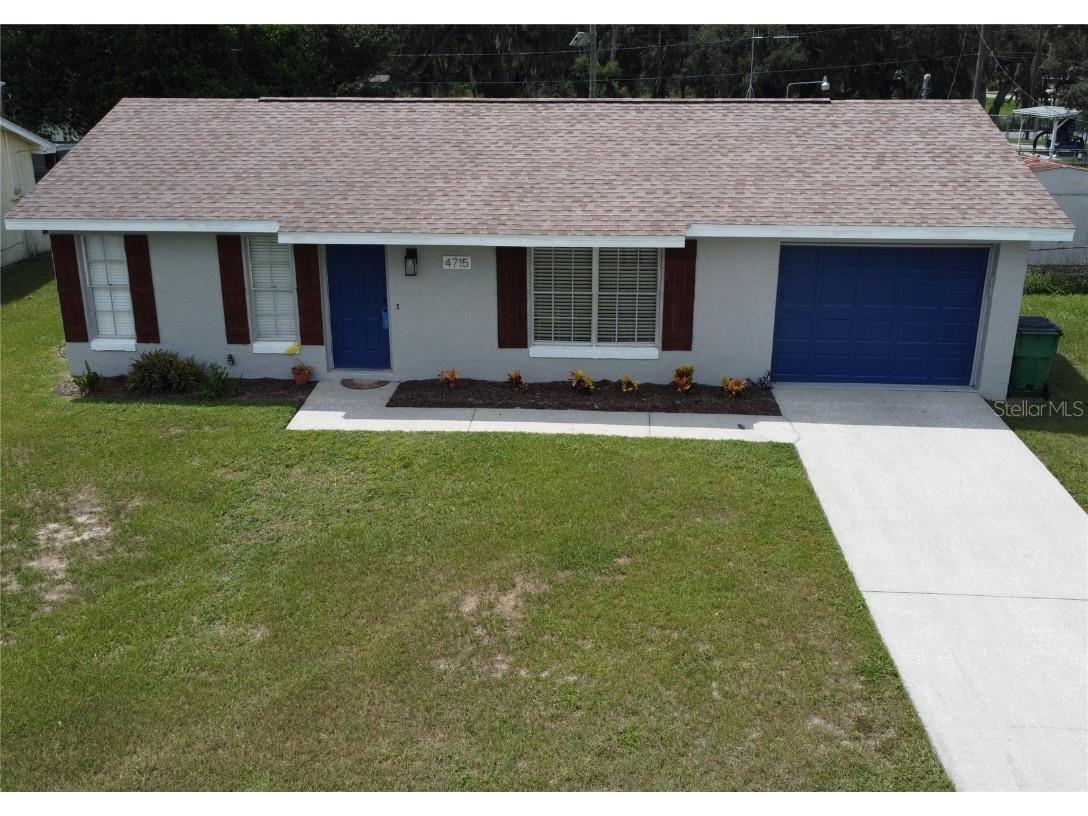 4715 Larch Drive Zephyrhills FL 33542 TB8424191 image1