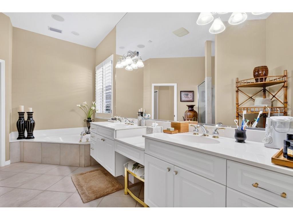 4716 Pinnacle Drive Bradenton FL 34208 W7877034 image17