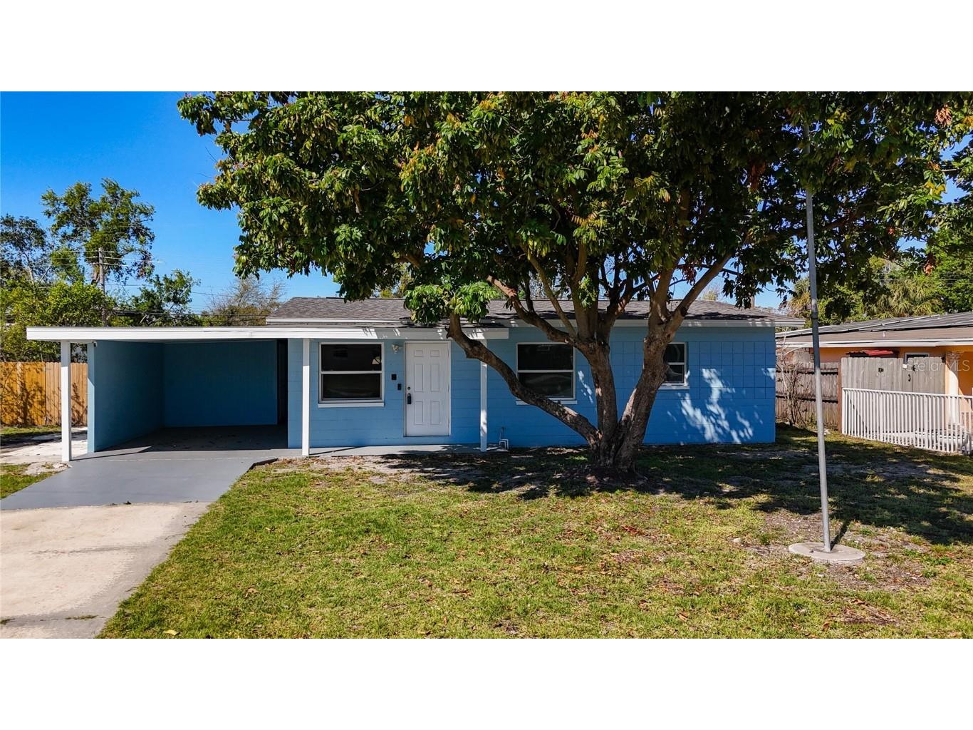 4716 Town N Country Boulevard Tampa FL 33615 TB8445277 image1