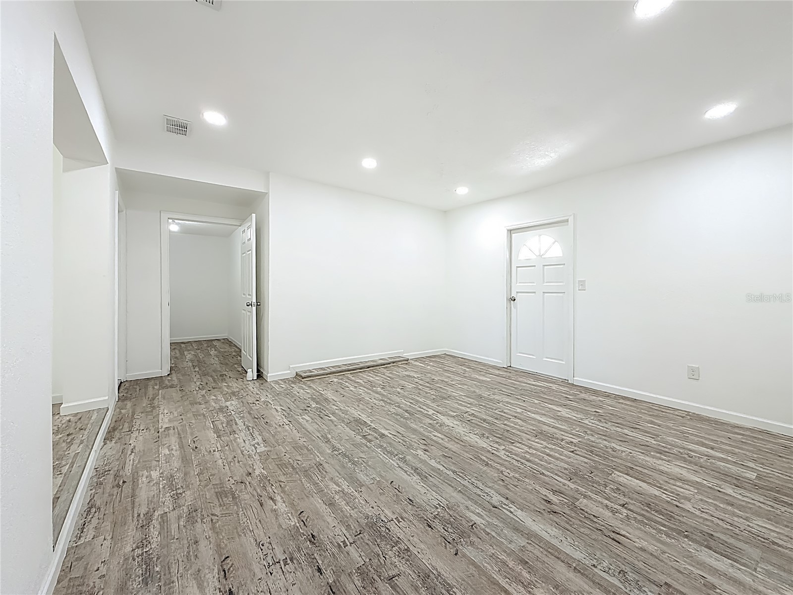 4716 Town N Country Boulevard Tampa FL 33615 TB8468807 image25