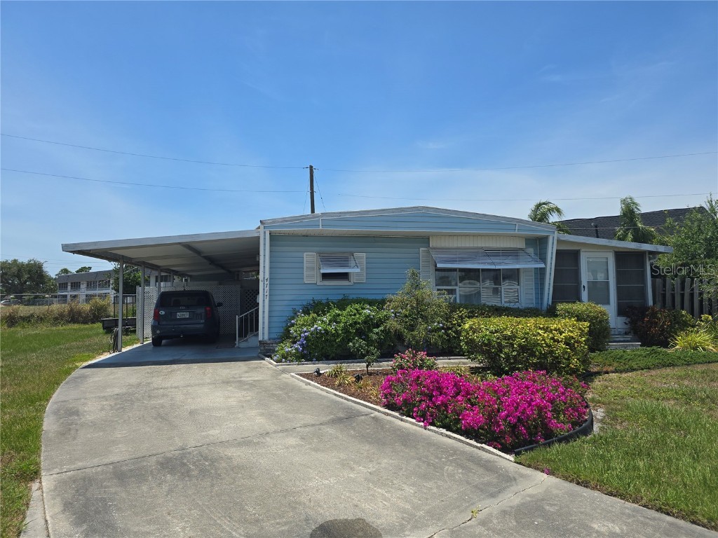 4717 3rd St W Bradenton FL 34207 A4654327 image1