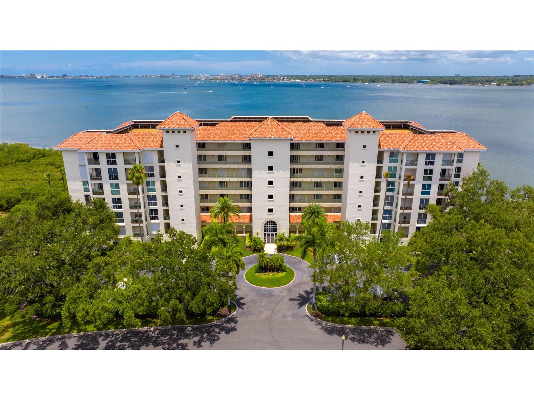 4717 Dolphin Cay Lane S #507 Saint Petersburg FL 33711 - BOCA CIEGA BAY TB8482559 image2