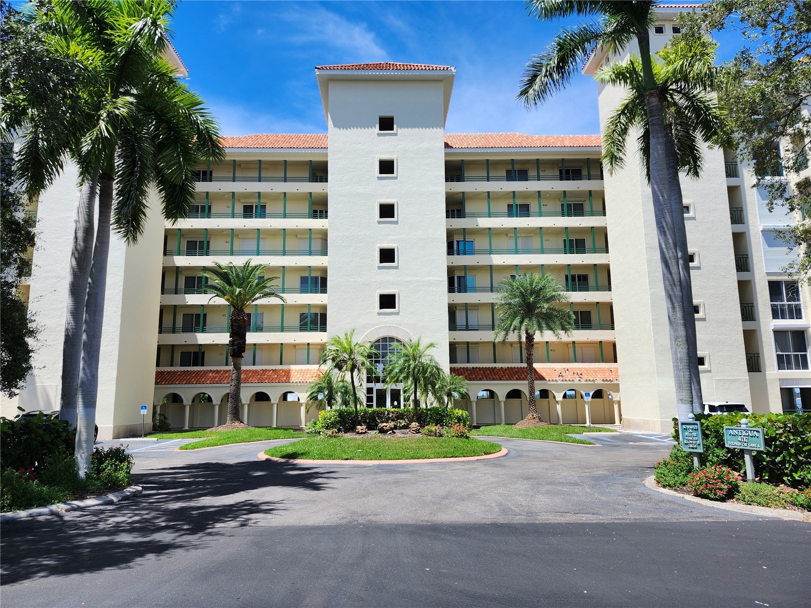 4717 Dolphin Cay Lane S #608 Saint Petersburg FL 33711 - BOCA CIEGA CHANNEL TB8424685 image3