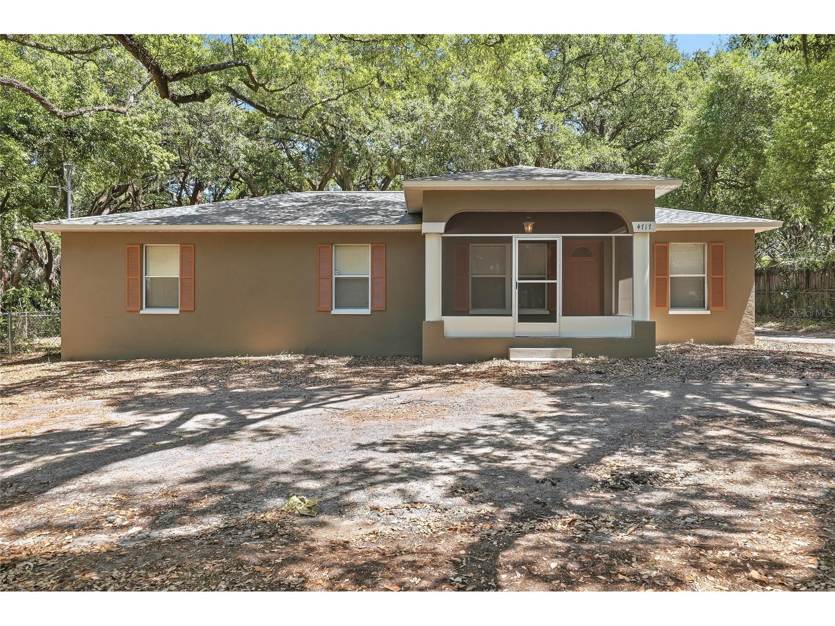 4717 Lakewood Drive Seffner FL 33584 TB8485059 image1