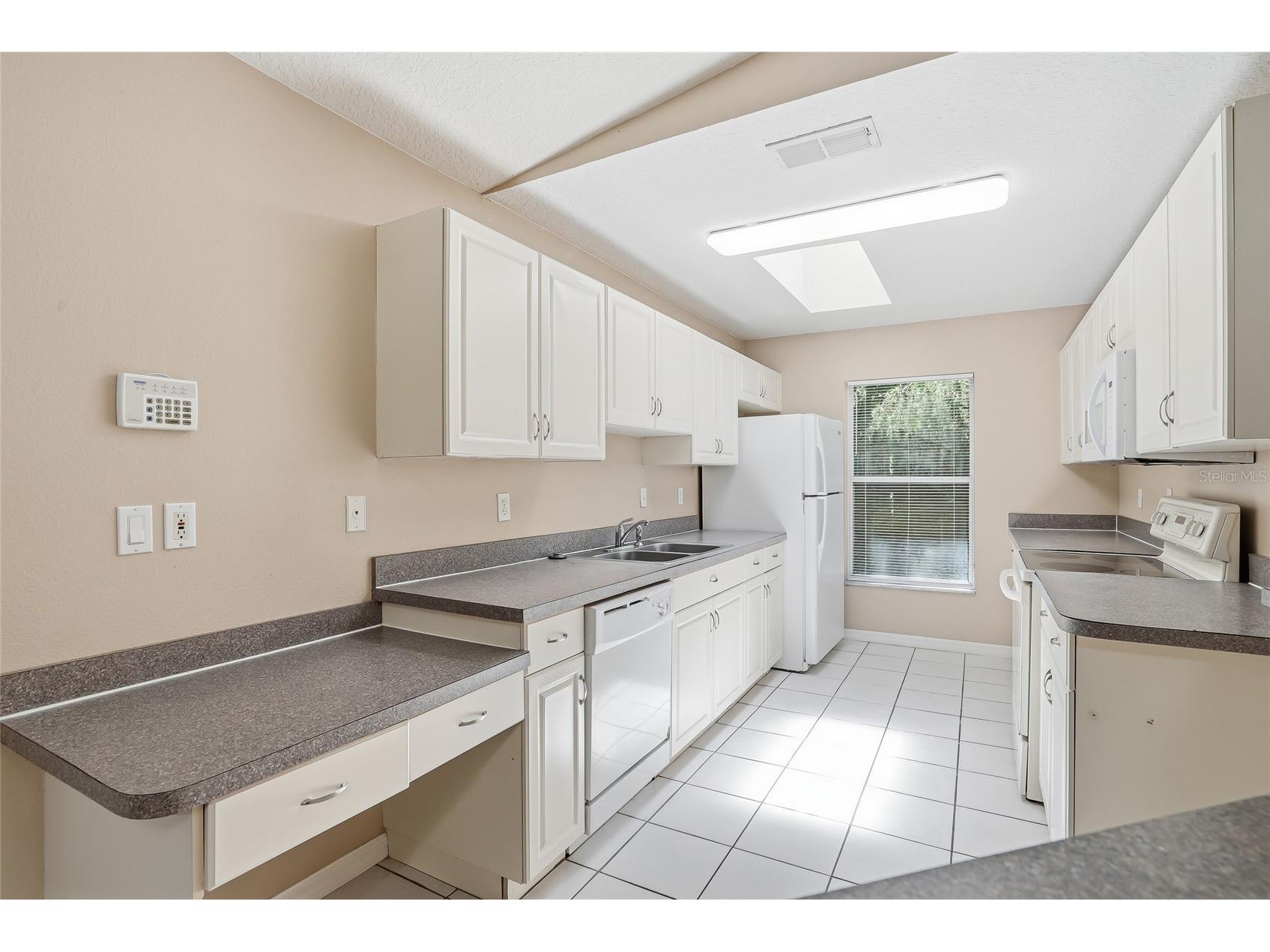 4717 Lakewood Drive Seffner FL 33584 TB8485059 image10
