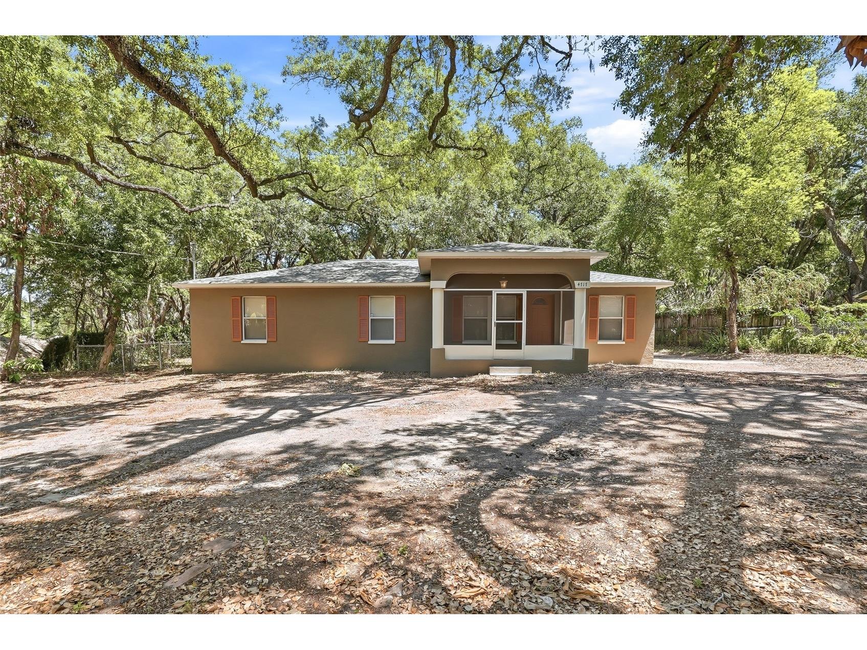 4717 Lakewood Drive Seffner FL 33584 TB8485059 image2
