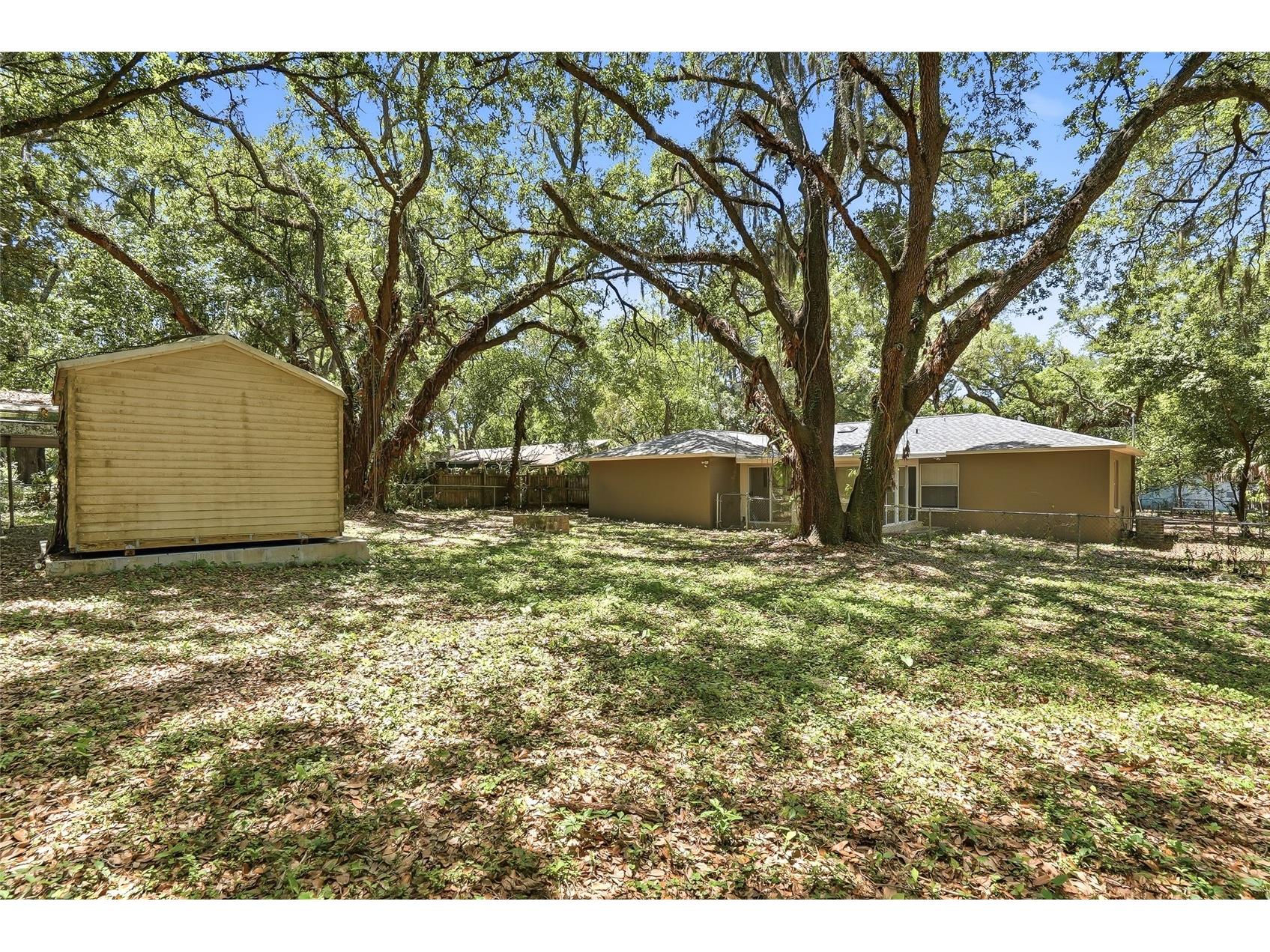 4717 Lakewood Drive Seffner FL 33584 TB8485059 image35