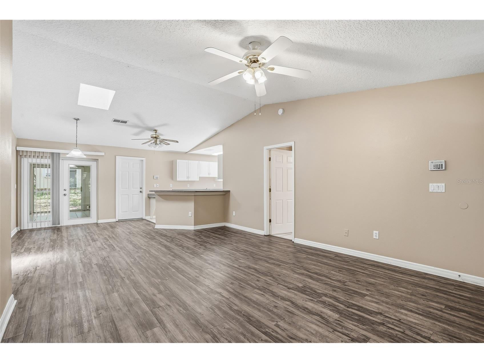4717 Lakewood Drive Seffner FL 33584 TB8485059 image4
