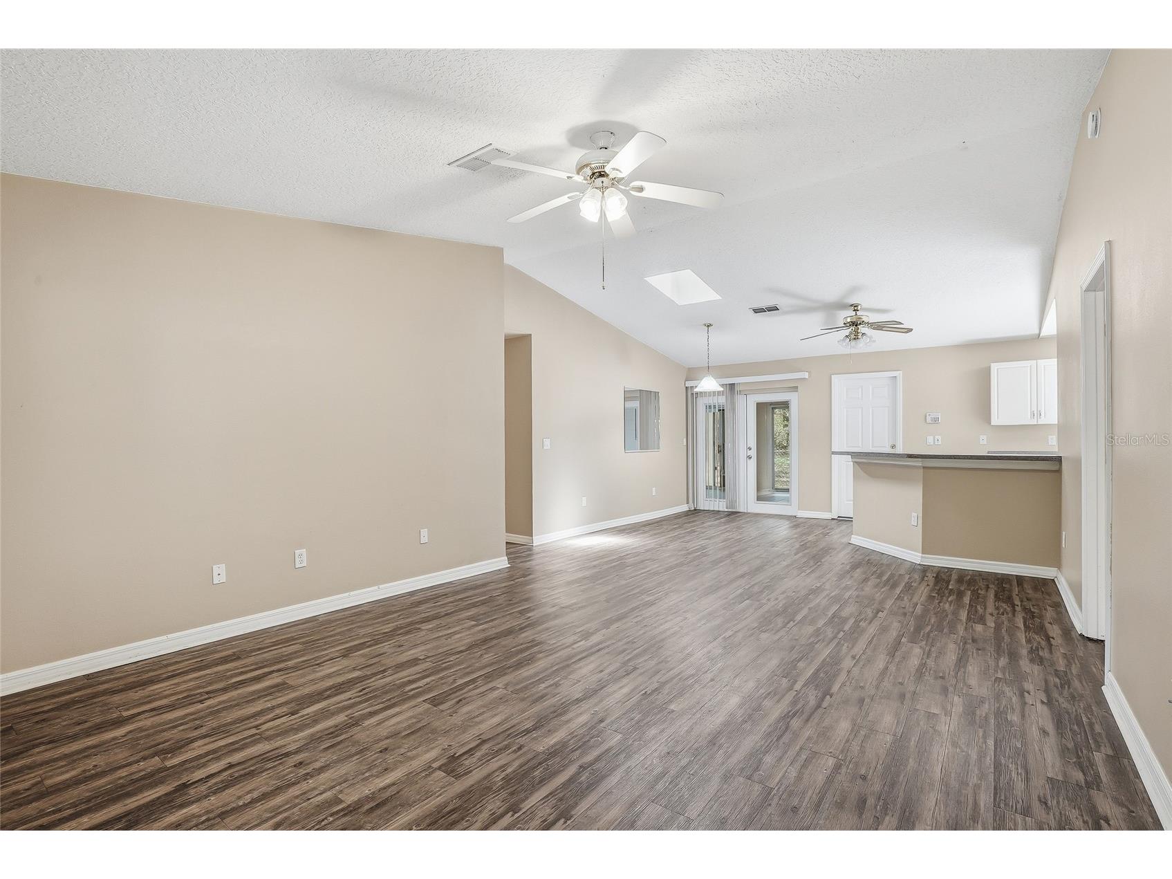 4717 Lakewood Drive Seffner FL 33584 TB8485059 image6