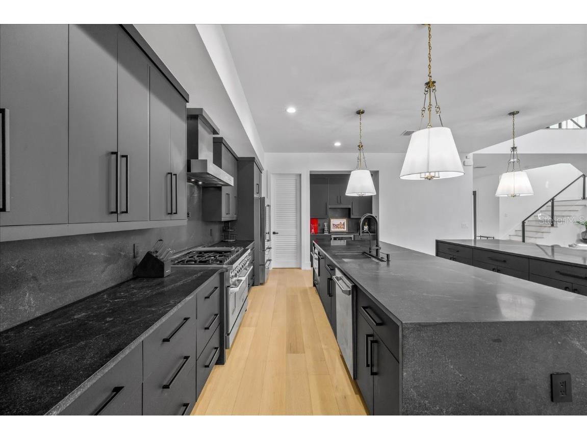 4717 W Estrella Street Tampa FL 33629 TB8448763 image13