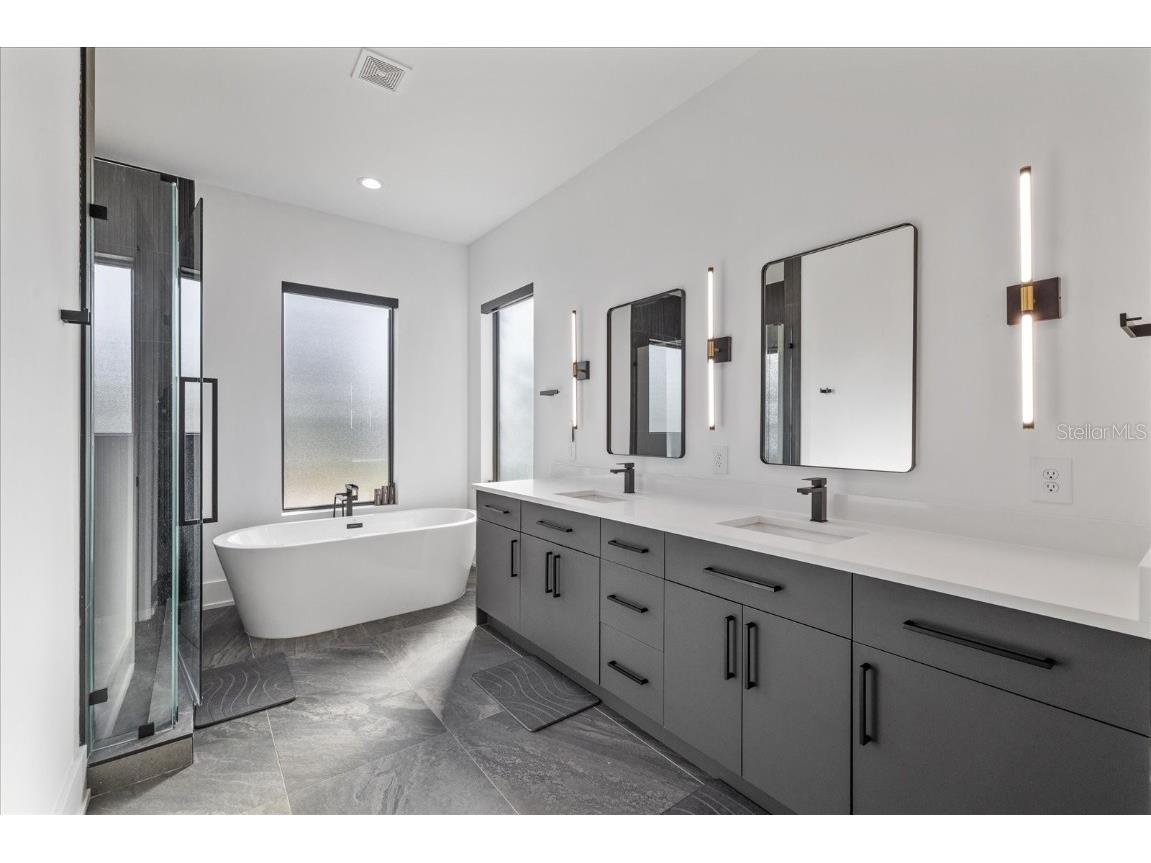 4717 W Estrella Street Tampa FL 33629 TB8448763 image34